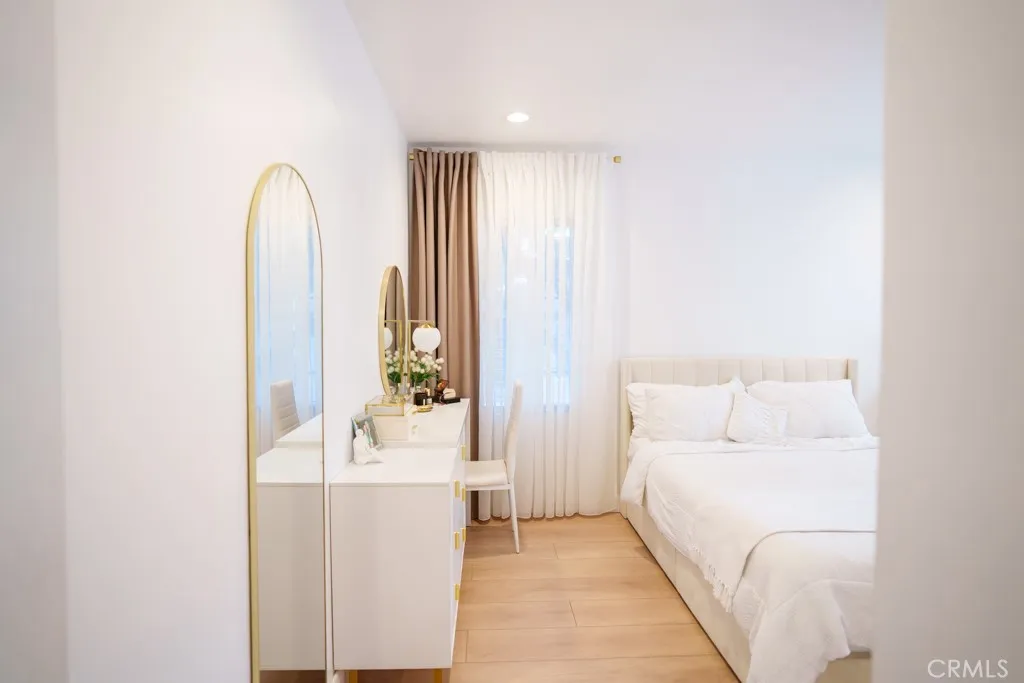 15500 Chatsworth Street, Mission Hills, California 91345 home-pic-10